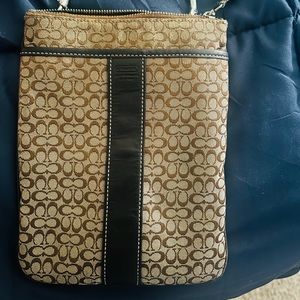*Vintage* coach crossbody purse.